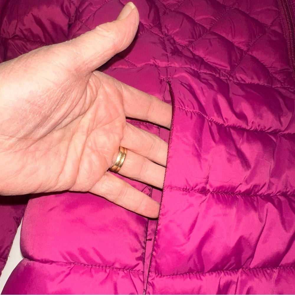 ZeroXposur Lightweight Wine/Burgundy Hi-Low Quilted Puffer Jacket Hooded Medium - Picture 8 of 14